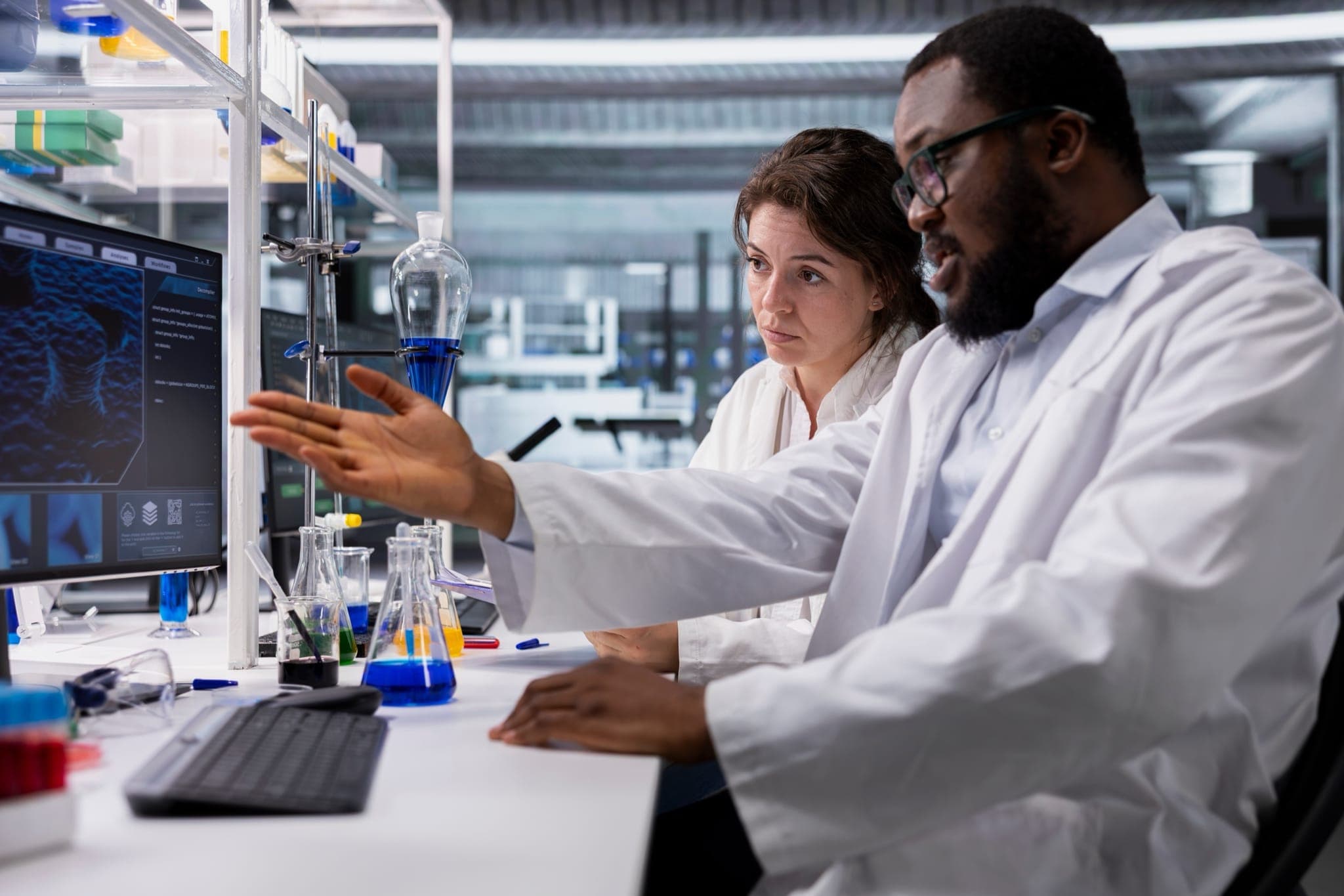 Pharmaceutical smart data management — Antares Vision real-time process monitoring