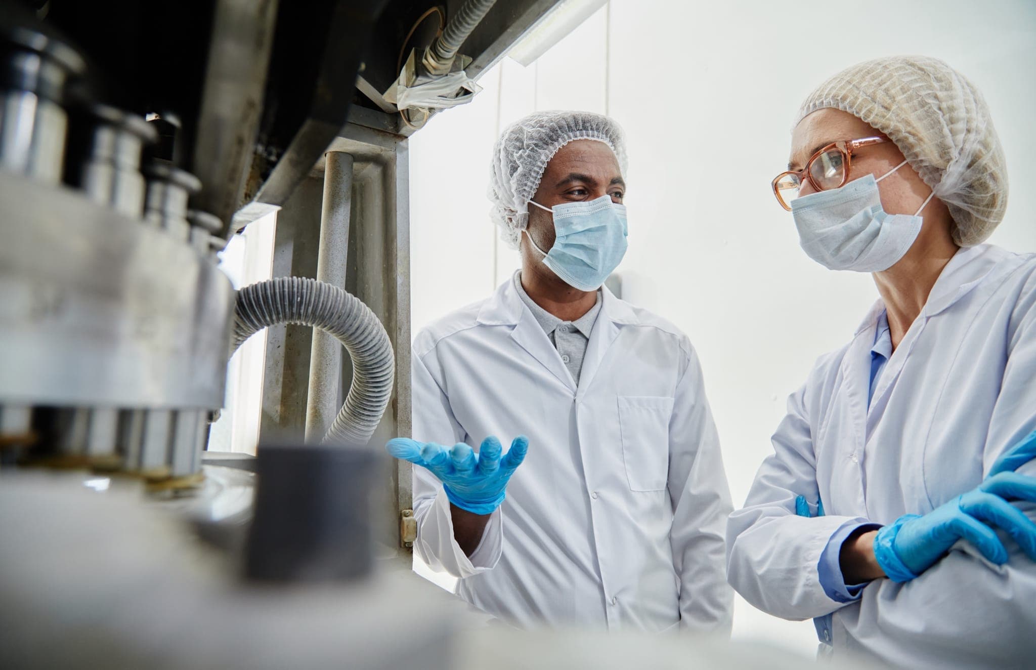 GMP validation training session for pharmaceutical production teams