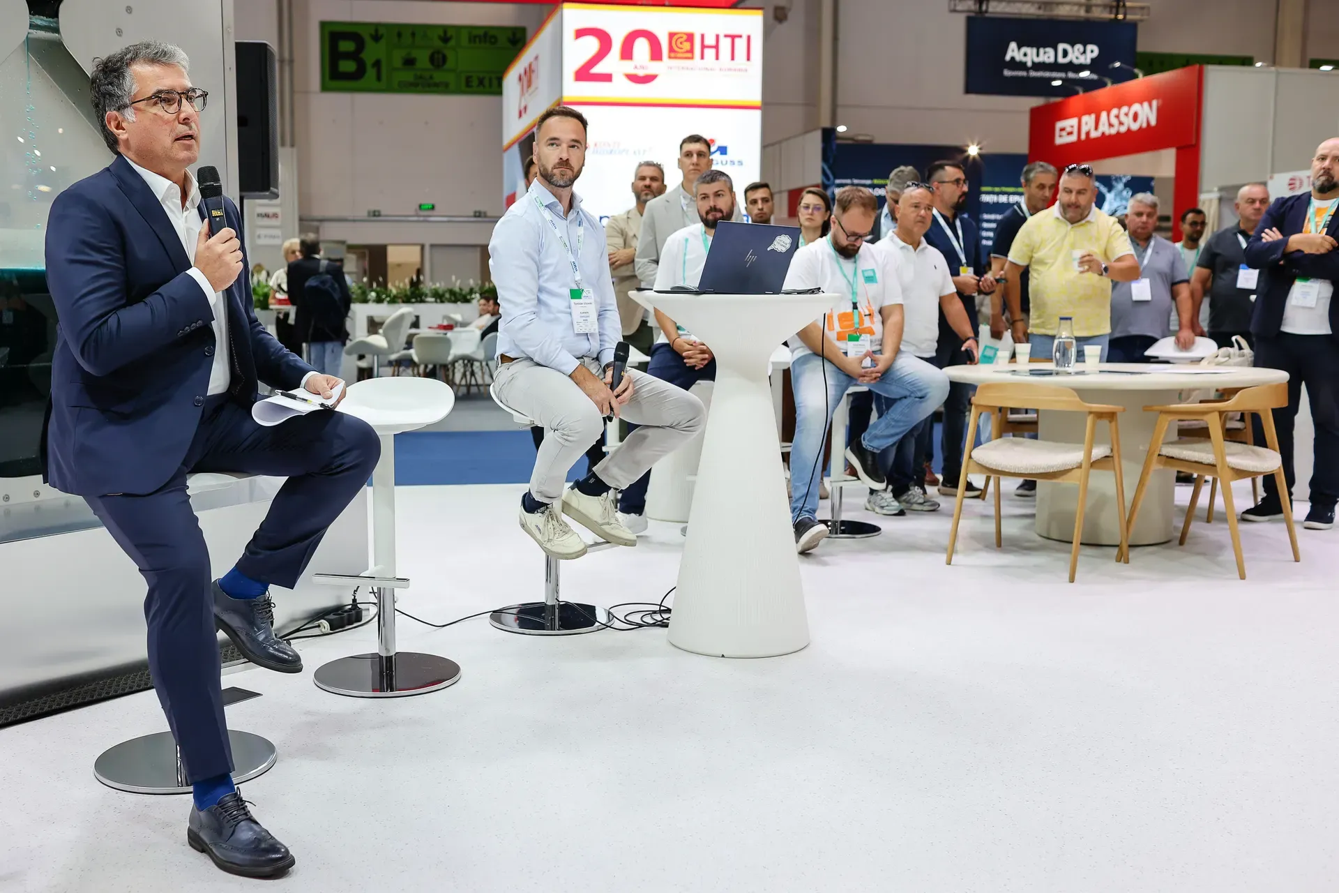 Speakers presenting G-DEPLOY at the Klarwin booth